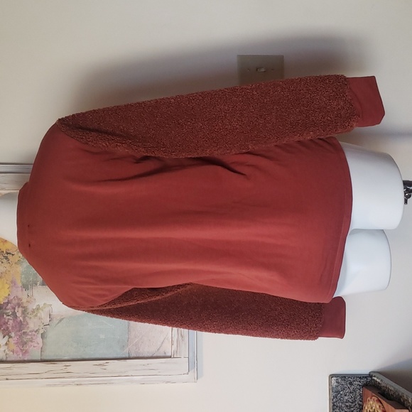 Kenneth Cole New York Sweater - Picture 9 of 10